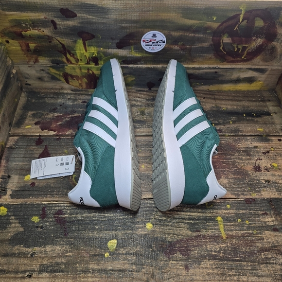 Adidas Run 60's 2.0 Men's Athletic Sneaker Running Trainers New Size 11 Green - Picture 5 of 8